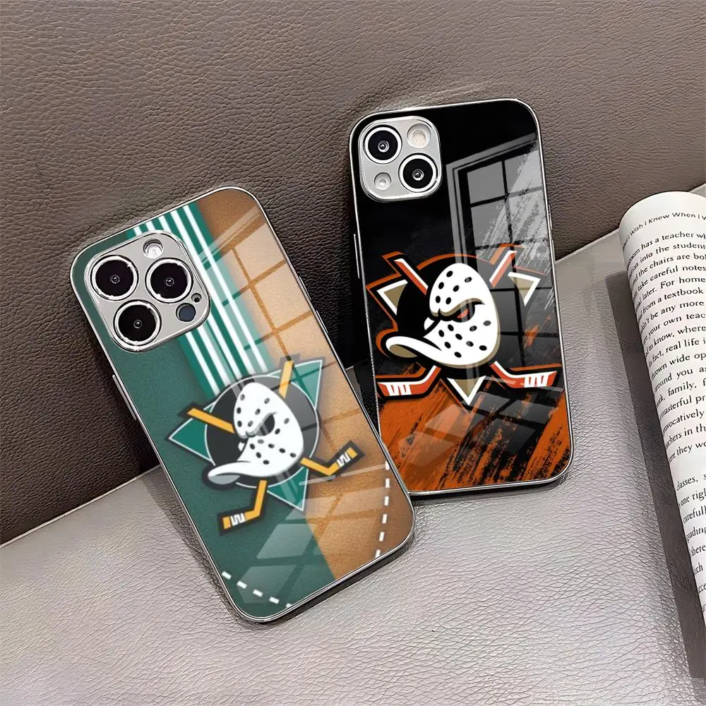 Funda para Teléfono Puck M-Mighty Ducks para iPhone 17 Pro Max 15 Pro 16 14 Plus 12 13 Mini 11 Pro, Carcasa de Vidrio Electrochapado a Prueba de Golpes