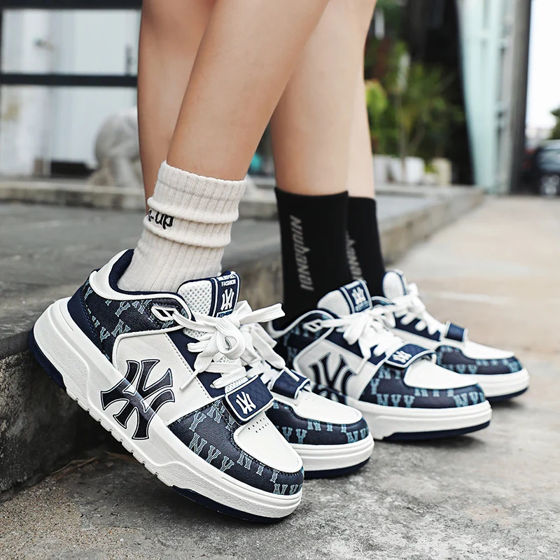 Par de zapatos para hombres y mujeres, zapatos para estudiantes de caña media para presbicia, zapatos casuales retro para parejas, zapatillas deportivas