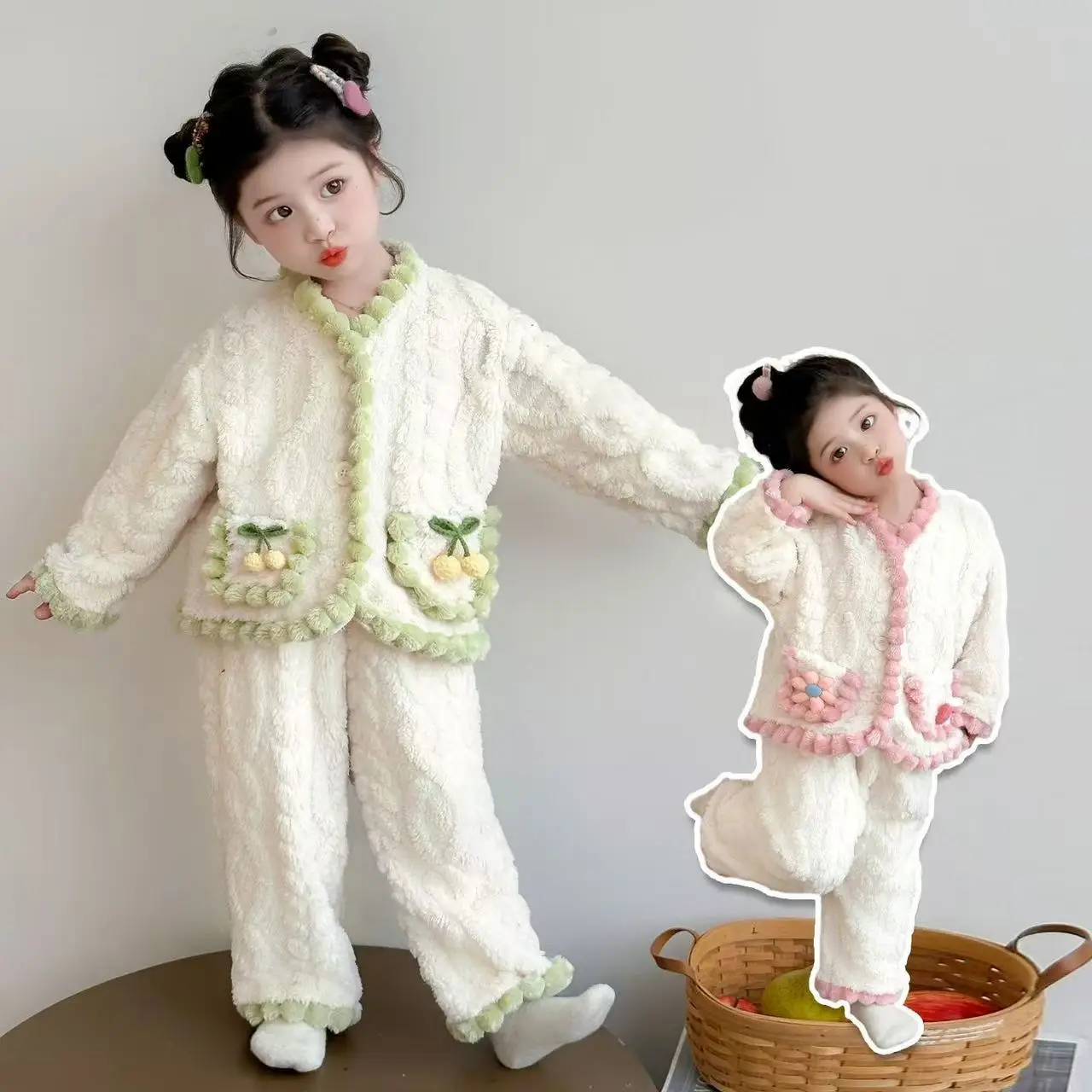 

2-7 Years Children's Autumn and Winter Flannel Pajamas Set Girls Home Clothes Girls Warm Pajamas Two-piece Set 90-140cm