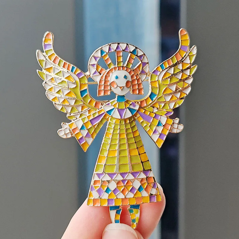 

Creative Vintage Alloy Painted Brooch Angel Girl Wings Badge Unisex Girl Pins Badge Jewelryft Gifts