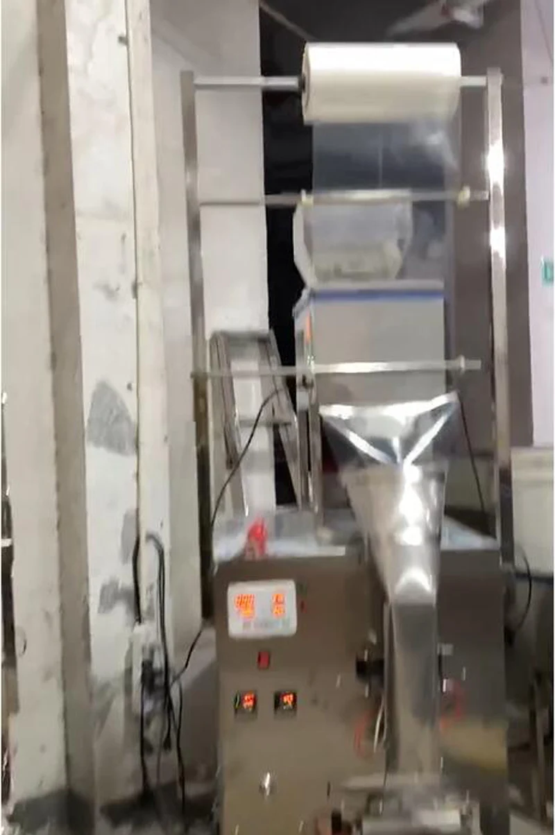 Упаковочная машина Автоматическая порошковая гранула Чай Еда Сухофрукты Винт Медицинский материал Приправа Упаковочная машина