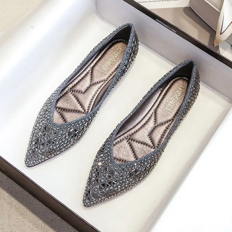 

Girseaby Brand Korea Female Flats Pointed Toe Slip On Loafers Rhinestone Bling Women Summer Shoes Soft Daily Plus Size 41 42 43