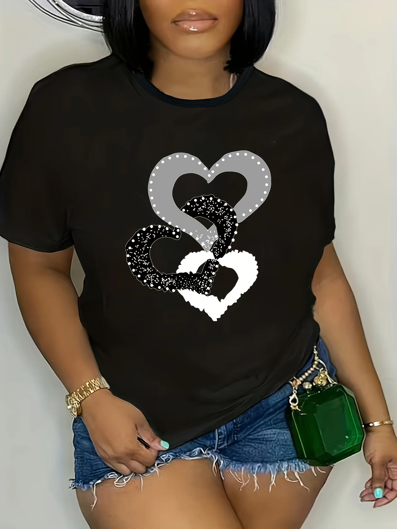 Women's Short Sleeve heart-shaped pattern T-Shirt Casual Round Neck Blouse Machine Washable Spring Summer Casual Attire