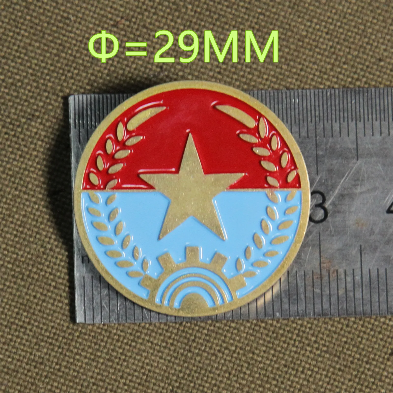 NVA VIET-CONG Star Pin/Medal VIETNAM WAR Visor Hat Helmet and Cap Brass Badges