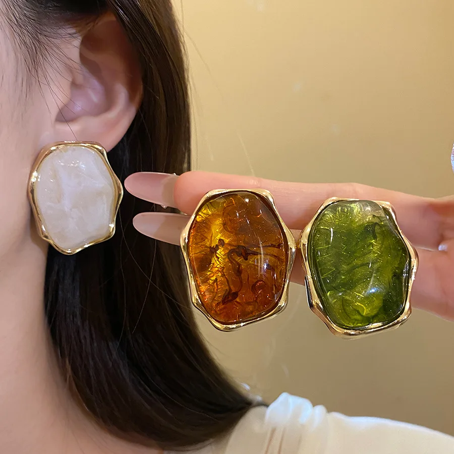 Wrinkled resin oval pendant earrings