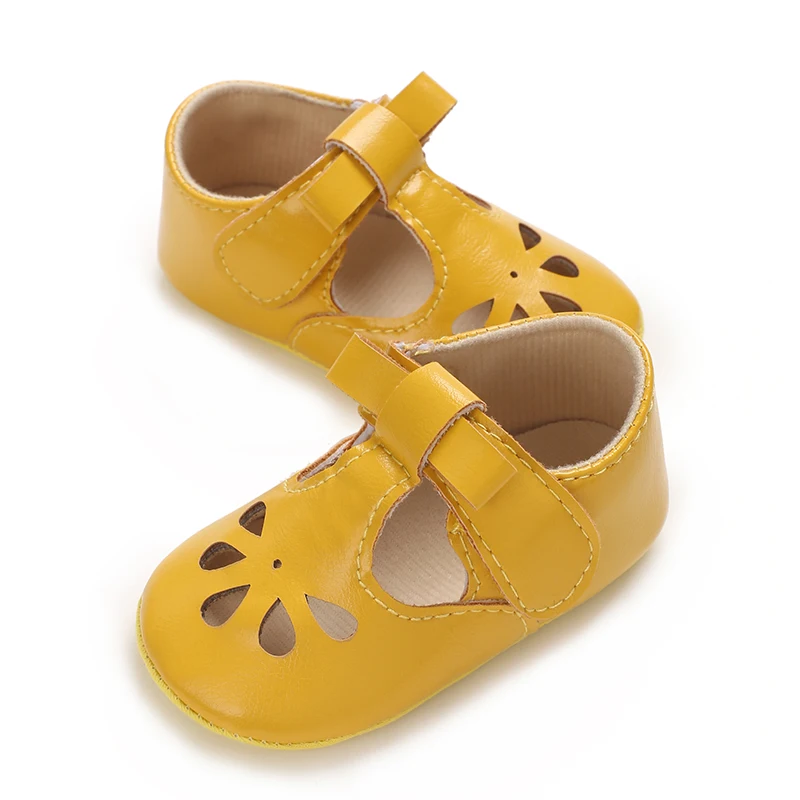 Nieuwe Uitgeholde Pasgeboren Wandelschoenen Zacht Leer Ademend En Antislip Sandalen Voor Vrouwelijke Baby 'S