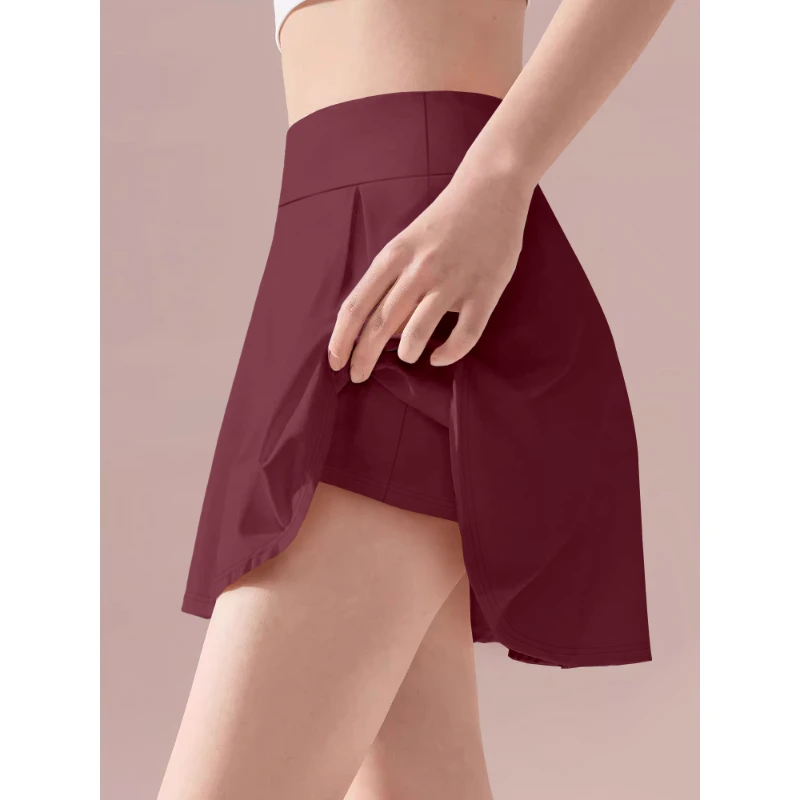 Falda de mujer Estilo deportivo Falda de seda de leche Falda plisada de color sólido versátil y cómoda Diseño de doble capa