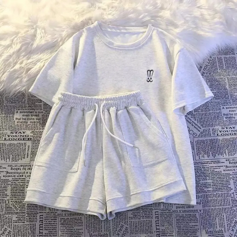 Pantaloncini larghi a maniche corte da donna Set da due pezzi Estate Nuovo abbigliamento casual di grandi dimensioni Tuta sportiva da corsa per donna