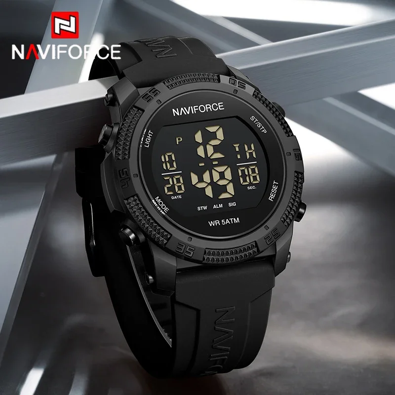 ساعة NAVIFORCE من أفضل العلامات التجارية LCD الرقمية للرجال، منبه للتاريخ والأسبوع، مقاومة للماء، بحزام من السيليكون، ساعة إلكترونية كاجوال عصرية
