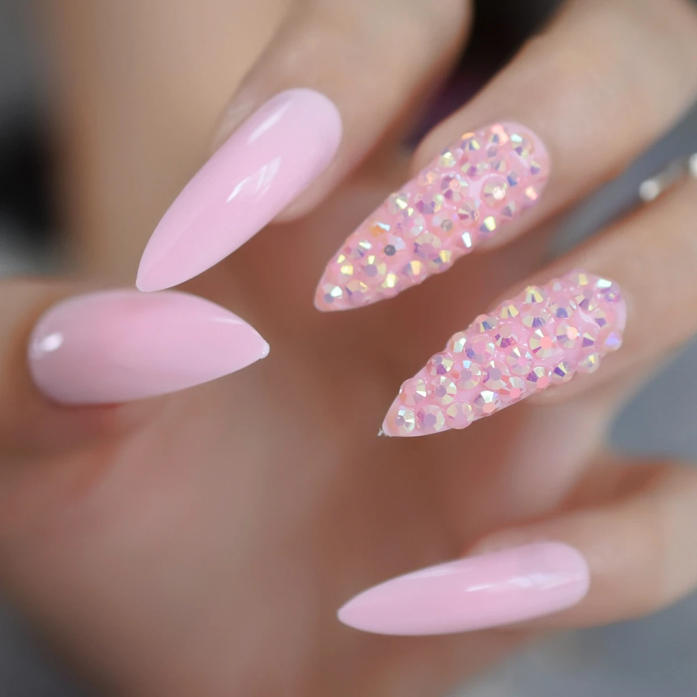 Uñas postizas de aguja rosa suave con diamantes de imitación 3D, Gel de extremo afilado ovalado Extra largo, prensa en uso diario para dedos de oficina, uñas de salón