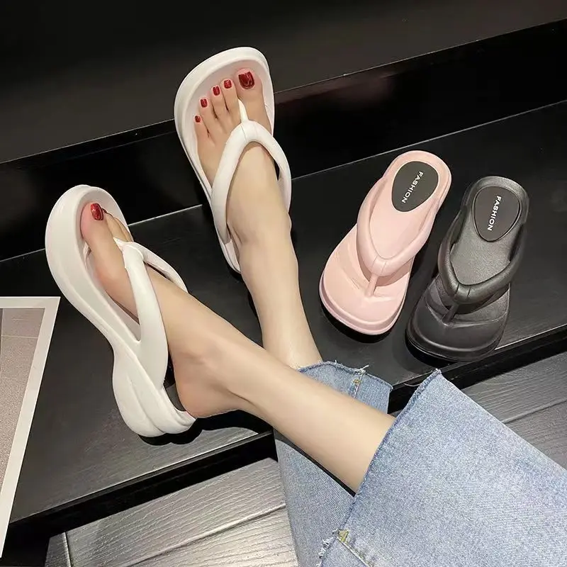 Women Sand Beach Flip Flops Wedge Heels Outside the Seaside Beach Sandals Thick-bottomed Flip-flops Outdoor Slides Summer Shoes