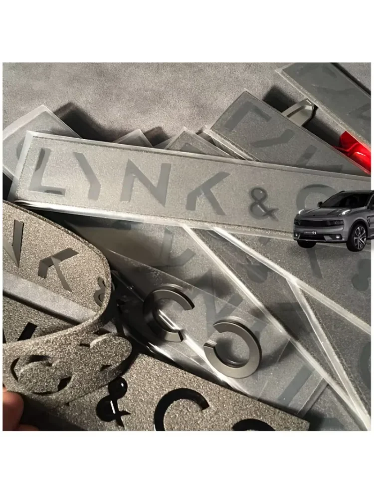 Pour Lynk & Co 01 02 03 05 06 lettrage noir et anglais à l'arrière de la voiture Logo de voiture spécial Modification de décoration pour le