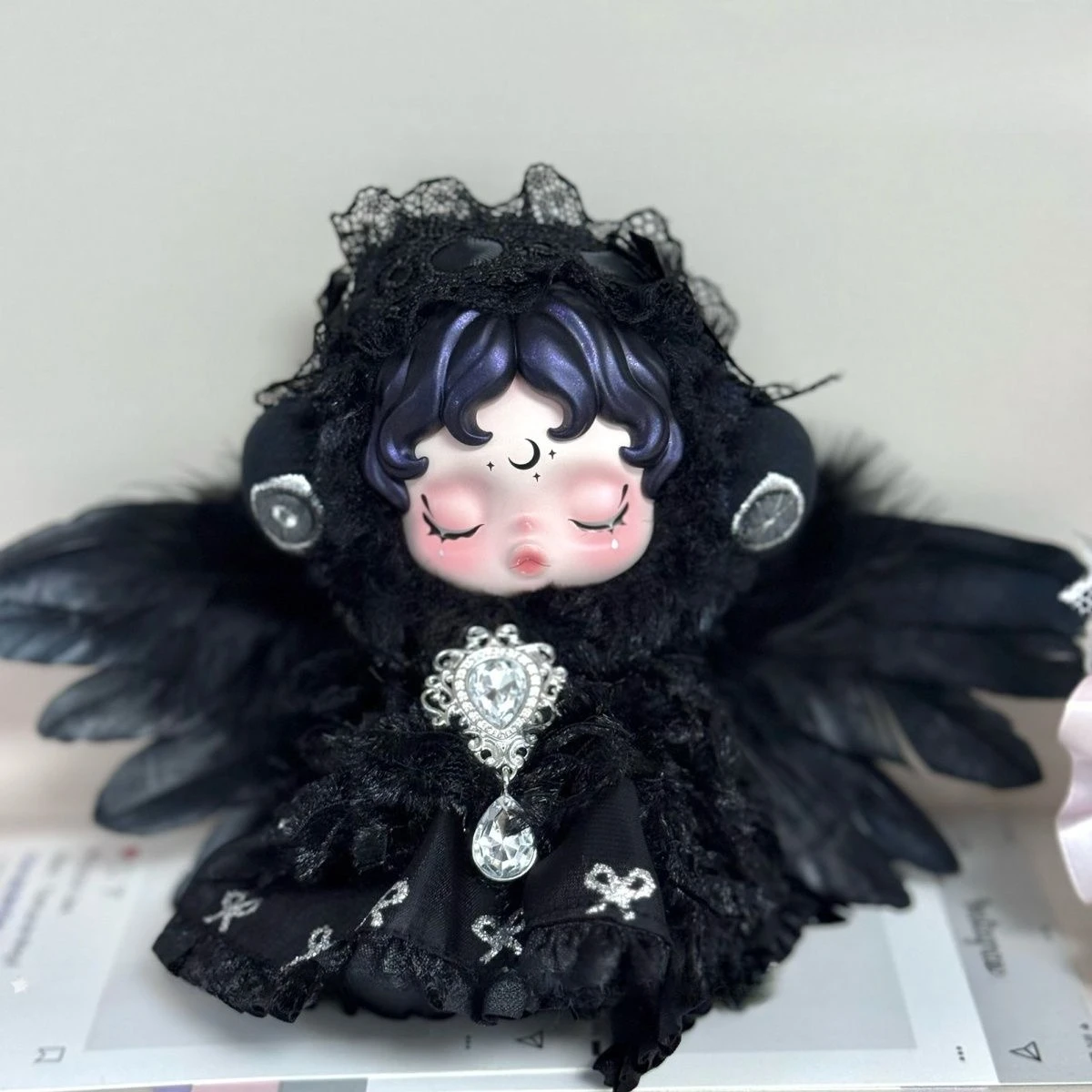 Sp Sleepless Theater Blind Box V3 Of Vinyl Dolls Cute Exquisite Hairband Accessories Baby Clothes Wing Dark Darkness doll cloth