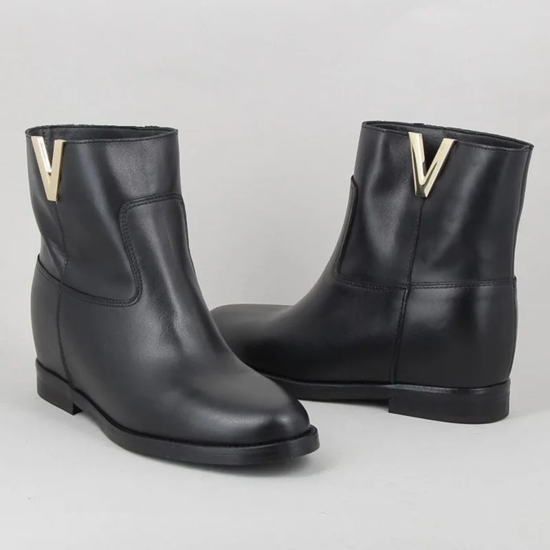 

Metal V Decoration Ankle Boots Sexy Round Toe Leather Square Heel New Arrivals Fashion Women Modern Shoes