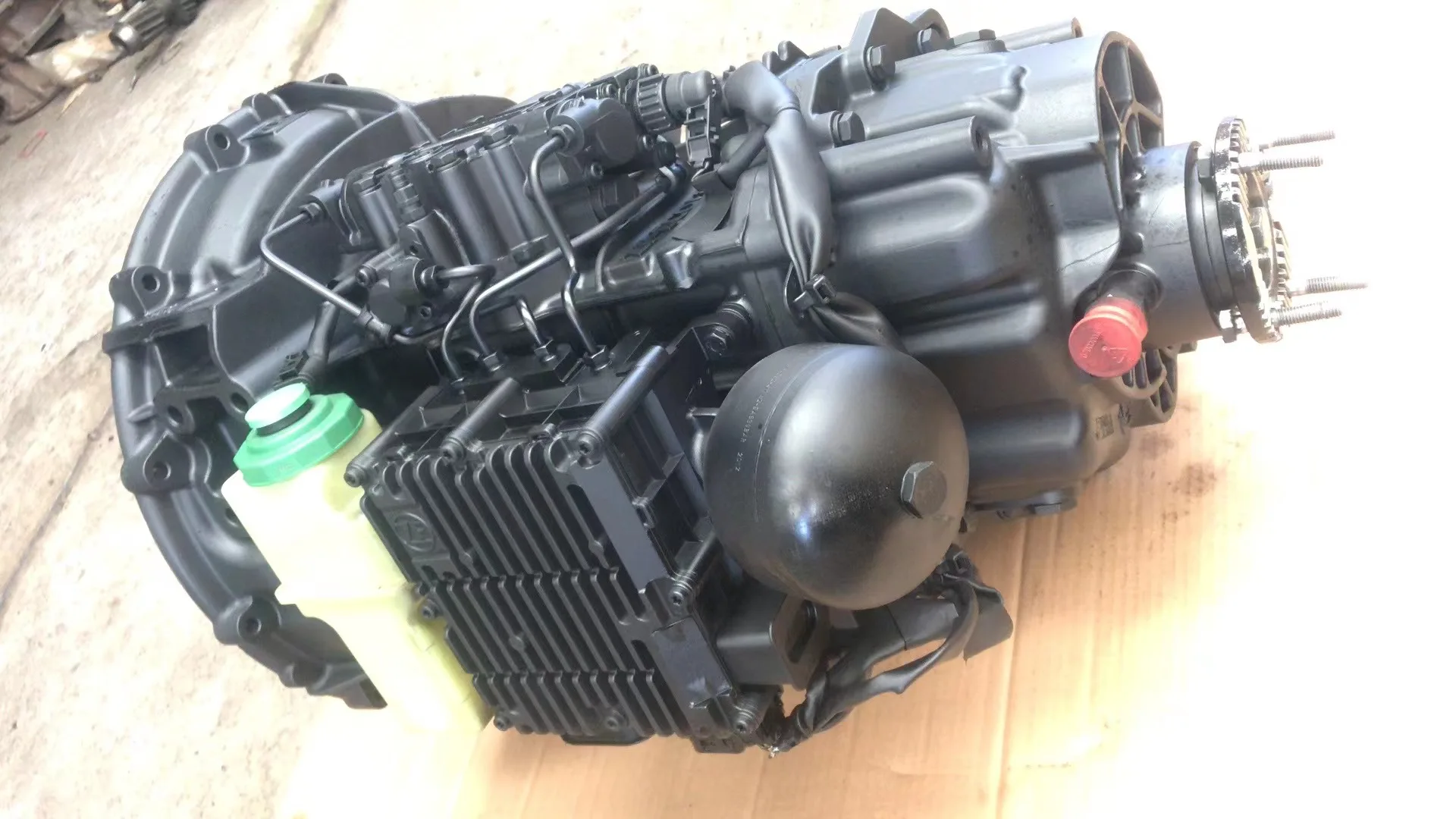 As peças do conjunto da caixa de engrenagens 6AS170 BO