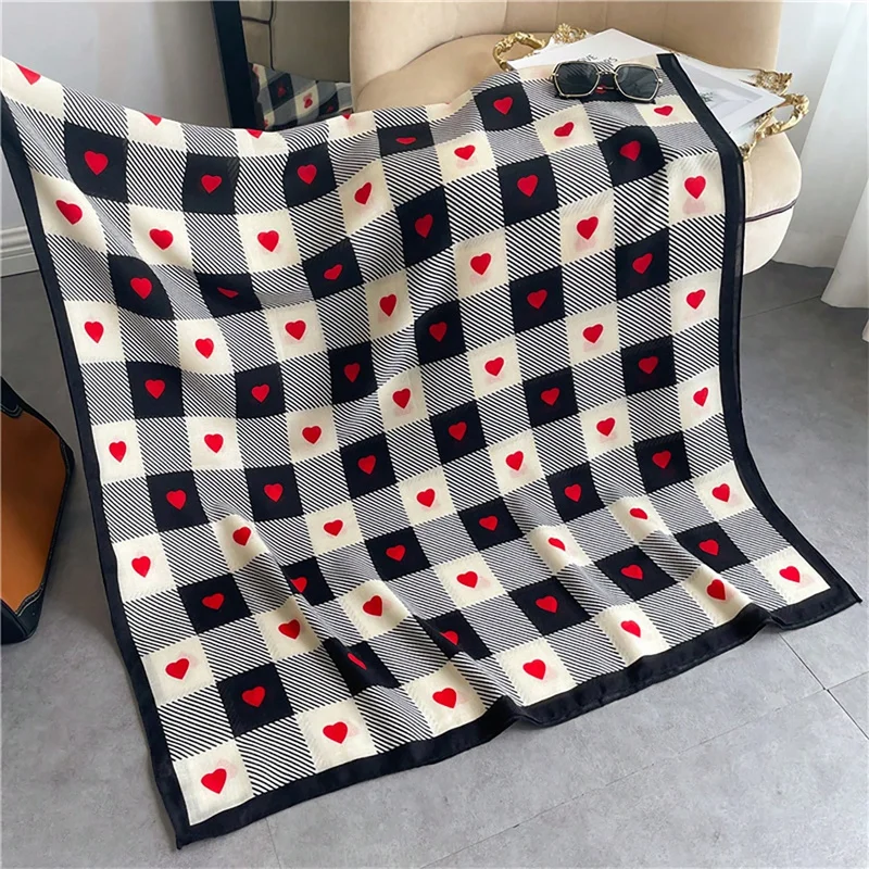 Fashion Solid Cotton Scarf Printed Grid Heart Shawl Women Scarves Beach Travel Outdoor Sunscreen Hijab Female Head Wraps 180*85c