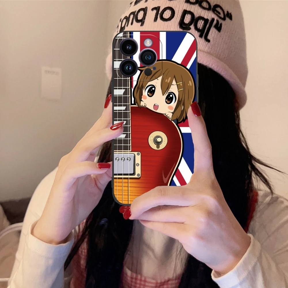 K-ON Hirasawa Yui Mobile Cell Phone Case for iPhone 15 14 13 12 11 X XR XS 8 7 Pro Max Plus Mini Black Soft Phone Cover Shell