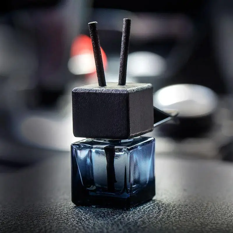 Car Decoration Square Car Hanging Glass Bottle Air Freshener Empty Bottle Aromatherapy Ornament Pendant Diffuser