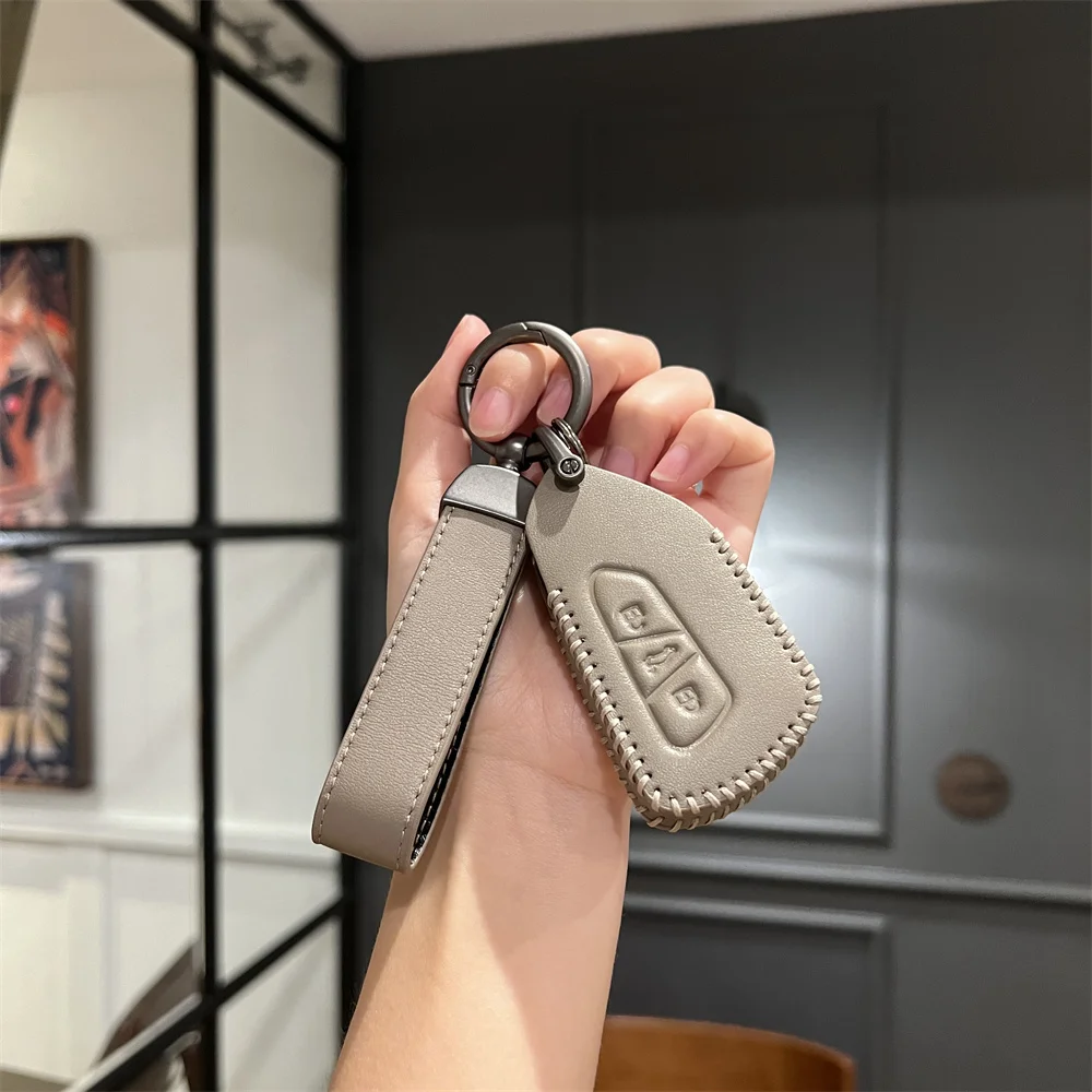 

Leather Car Key Case Cover Shell Keychain For Volkswagen VW Golf 8 MK8 ID-4 ID-6 For Skoda Octavia A8 For Seat Leon FR MK4 Cupra