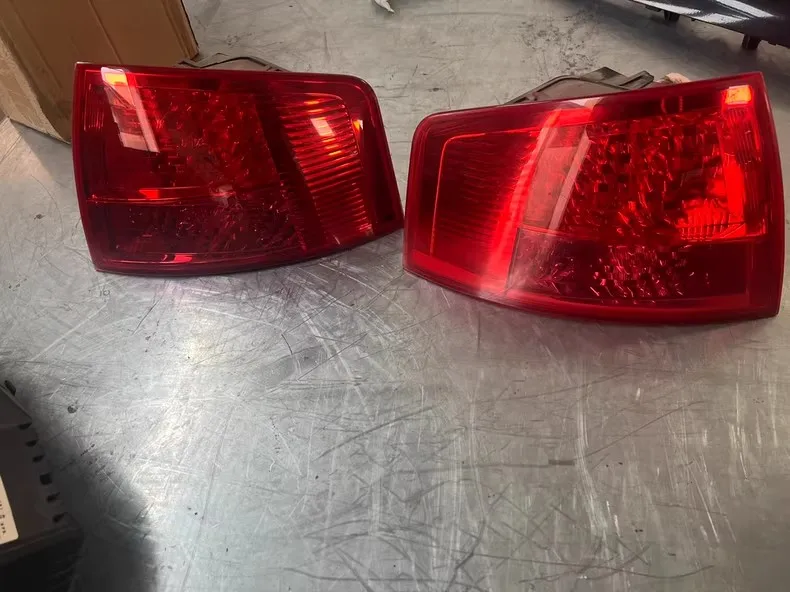 2cps Car Tail Light for Audi A8 D3 Rear Taillight Brake Driving Reversing Lamp Turn Signal - Image 3