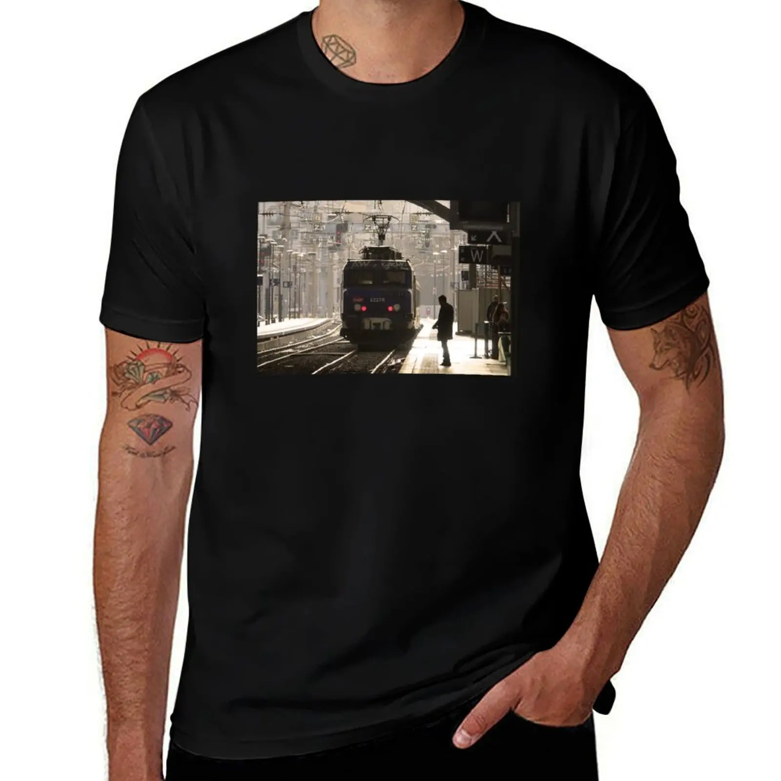 

Nice Departure T-Shirt Gym Exercise Short Sleeve T-Shirt