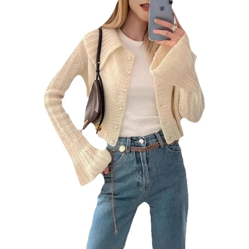 ヨーロッパとアメリカのクロスボーダースタイル 秋冬ファッション 韓国風ショート丈ラペル ホーンスリーブ ニットカーディガン セーター レディース