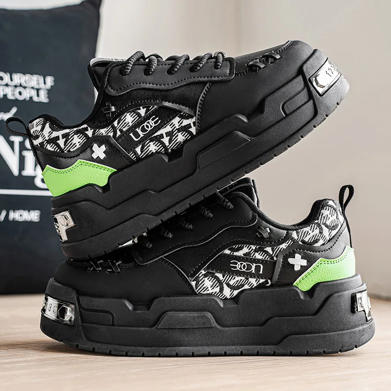 New Arrival Men Fashion Personalized Trendy Shoes Spring Autumn Luxury Designer Metal Decoration Chunky Sneakers Running Shoes