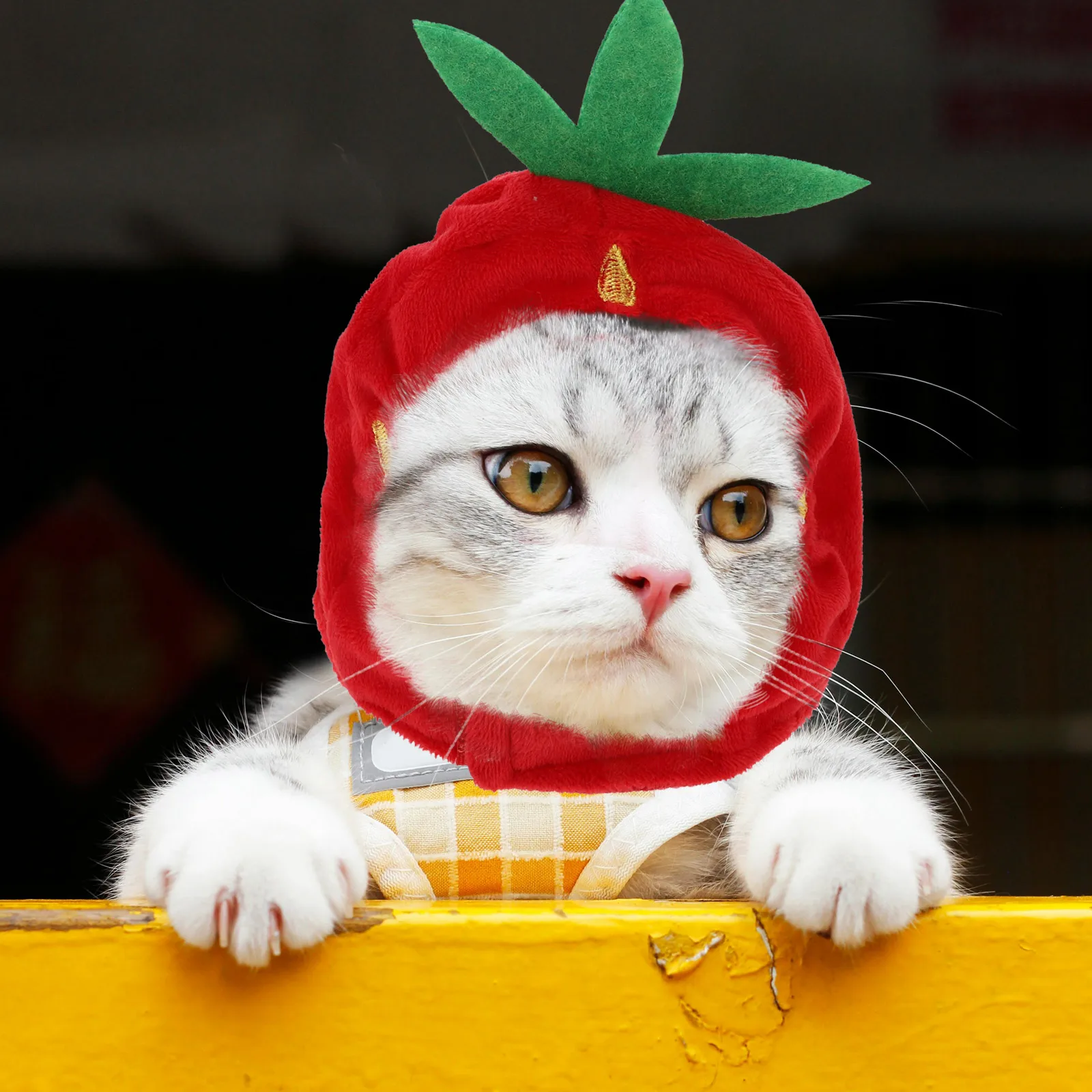

Strawberry Hat for Dog Cat Pet Costume Short Cosplay Accessory Bright Color Fashionable Cute Comfortable Dress Up for Pets