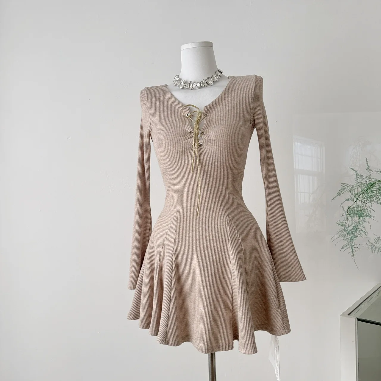 

Ele вязаное платье миди Dr женское модное утягивающее талию дизайн внутренняя одежда базовый слой осень зима новый Sle Ci Walk Dr