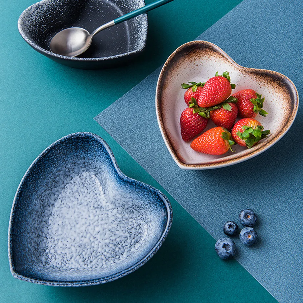 

Heart-Shaped Ceramic Bowl 6 Inch Mocha -Resistant Exquisite Detail Creative Love Bowl for Home Store