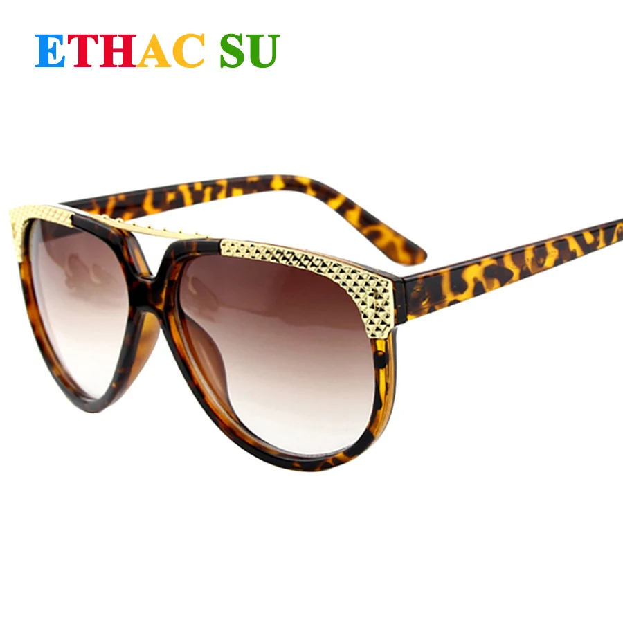 

Sunglasses Women Men New Luxury Brand Designer Retro Travel Drive Alloy Square Frame Virame Vintage Sun Glasses Unisex 3 Colors