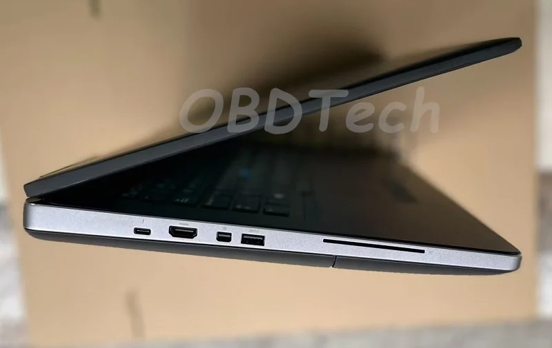 17.3 بوصة DELL الدقة 7720 i7-6820HQ 32G Ram P3000 6G رسومات واحدة لألعاب الرسم المكتبي 3DSMax Maya AutoCAD التشخيص