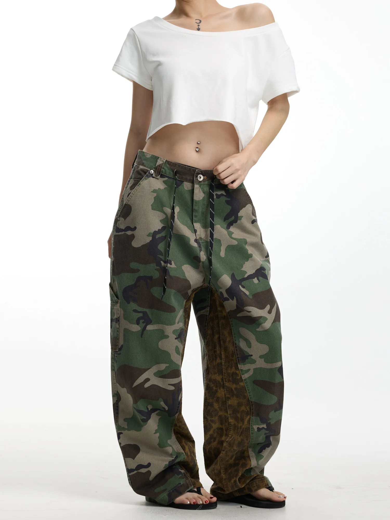 American Retro Camouflage Wide Leg Pants Straight Cut Loose Fit Trousers for Men And Women High Street Style Jeans