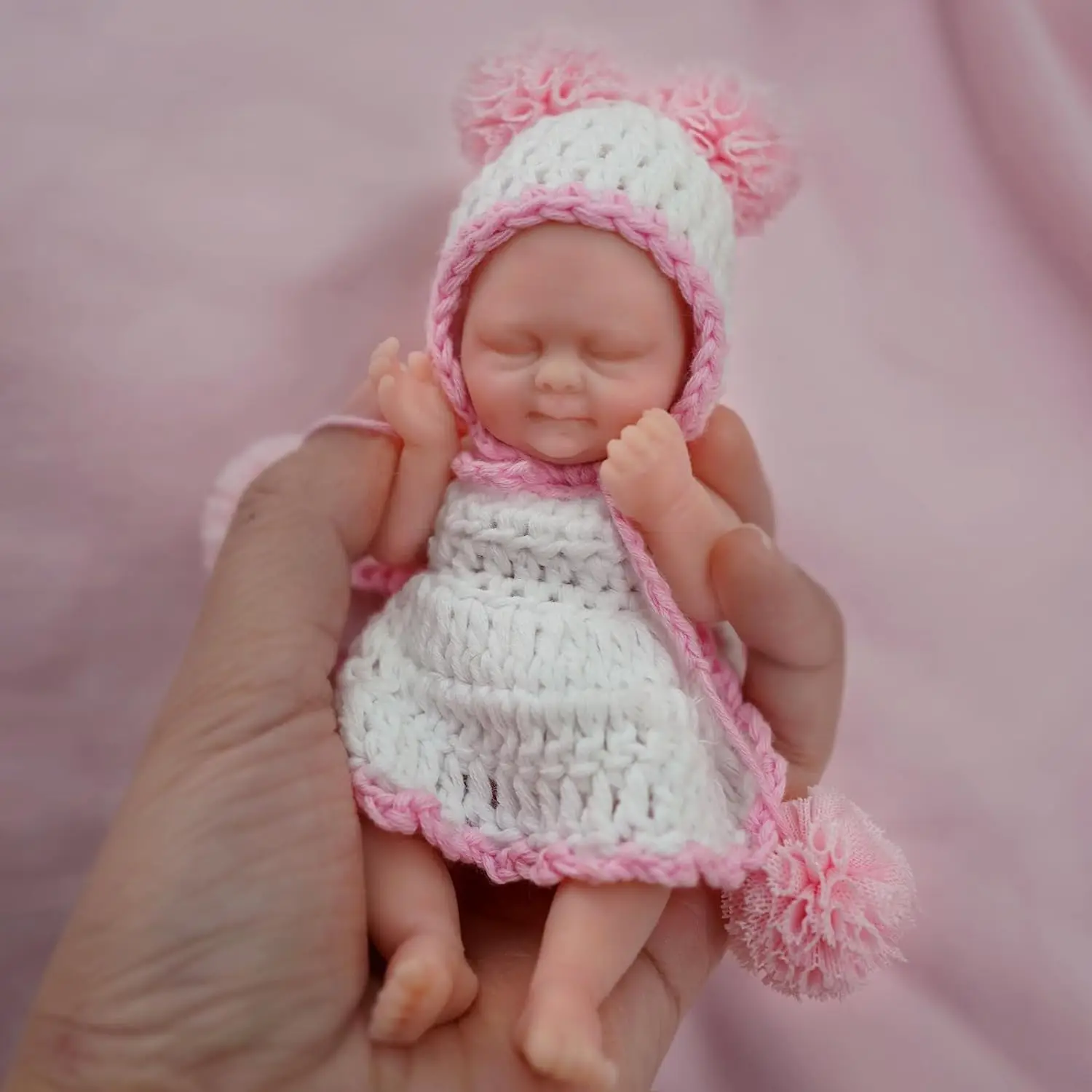 4.5inch Micro Preemie Full Body Soft Silicone Cute Baby Girl Doll Lifelike Mini Reborn Doll Touching Feeling Flexible Doll