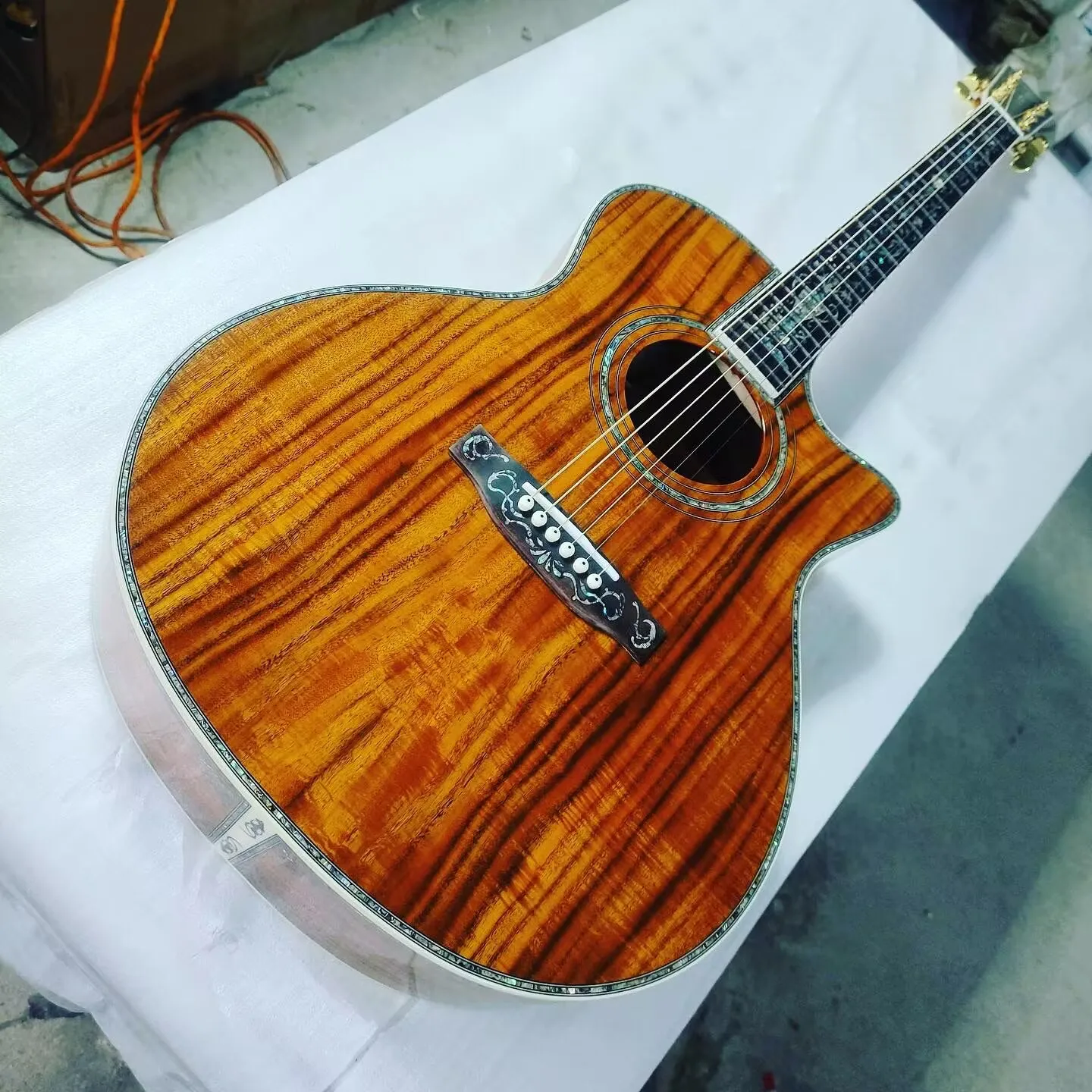 best quality Grand Auditorium body single cut acoustic electric guitar koa wood fancy abalone guitar