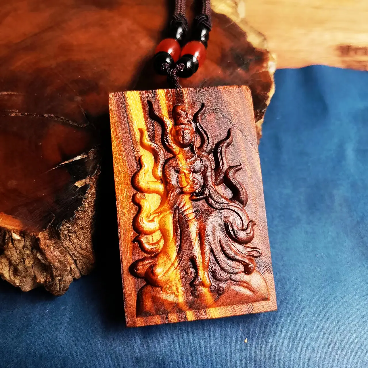 

Natural lightning strike peach wood pendant, Nine Tailed Fox pendant, Taoist magic weapon, handicraft Pendant