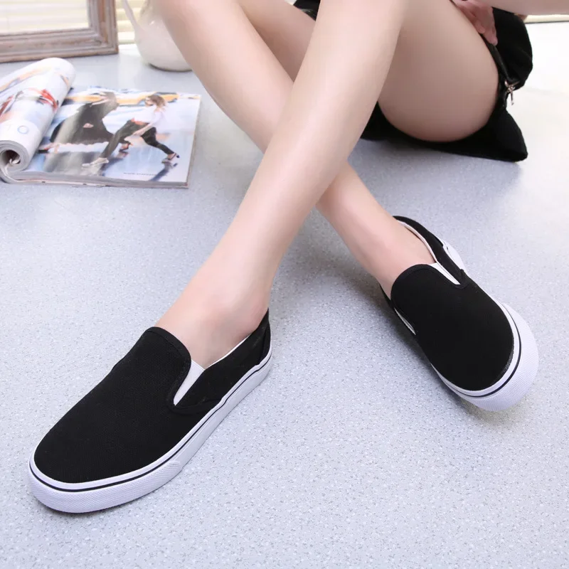 New High Quality Canvas Shoes Solid Black Sneaker Low-top Slip-on Feet Breathable Cloth Shoes Universal Work Shoes for Men Women