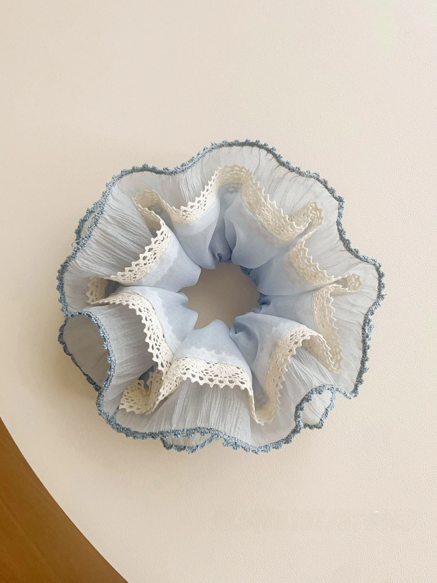 elasticos-de-cabelo-femininos-com-renda-azul-estilo-volumoso-com-toque-de-elegancia-para-rabo-de-cavalo-e-coque-com-flores