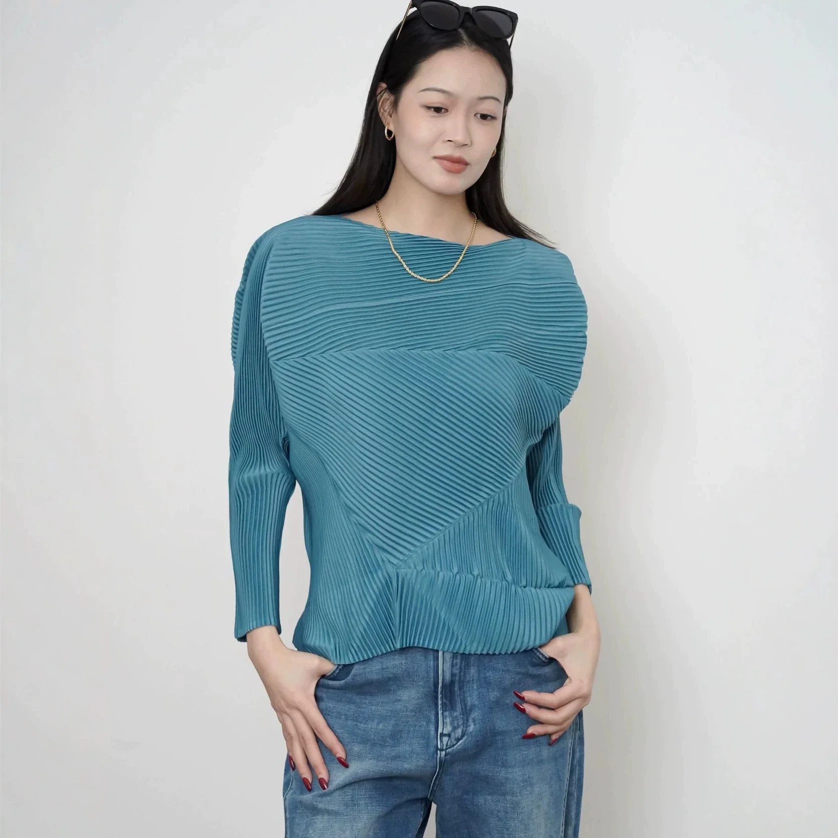 Miyake Pleated Women's Casual Tops 2026 New Japanese Design Solid Color Loose One-line Collar Long-sleeved Irregular Pullover