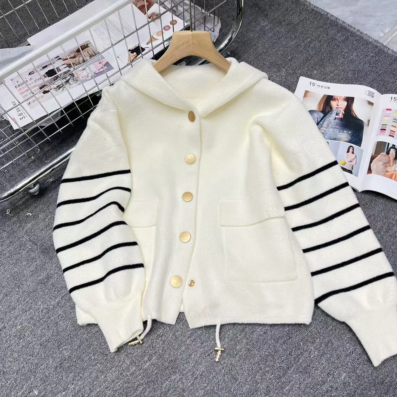 

Fashion Knitted Hooded Jacket for Women Korean Style Loose Single Breasted Patchwork Coat Female Casual Cardigan Woolen Tops