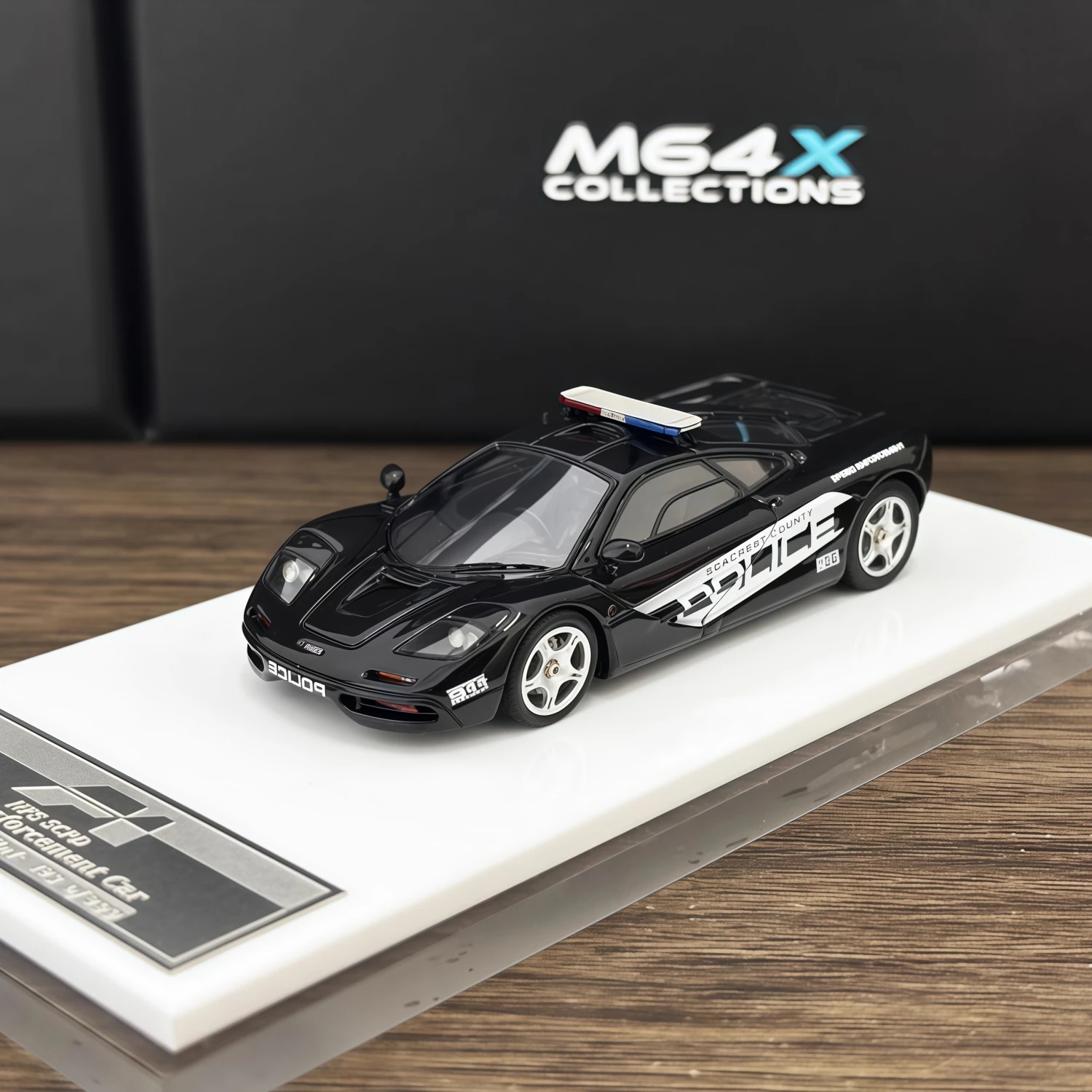 M64X 1:64 MF1 1992 NFS SCPD voiture d'application de vitesse modèle de voiture en résine