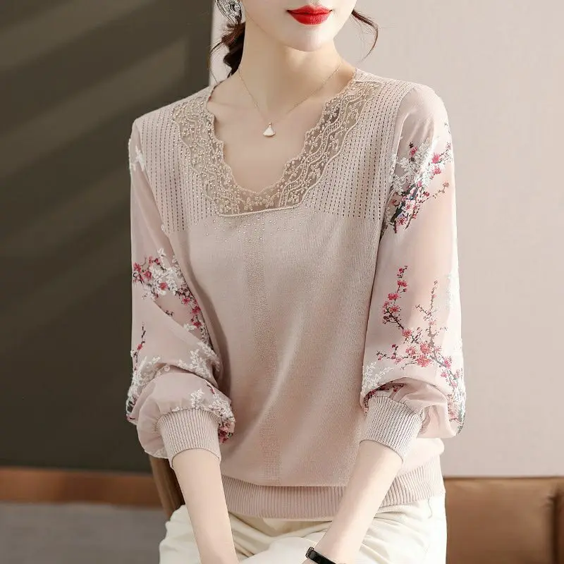 

Female Clothing Floral Printed Shirt Casual V-Neck Spring Autumn Long Sleeve Chic Lace Hollow Out Spliced Loose Knitted Blouse