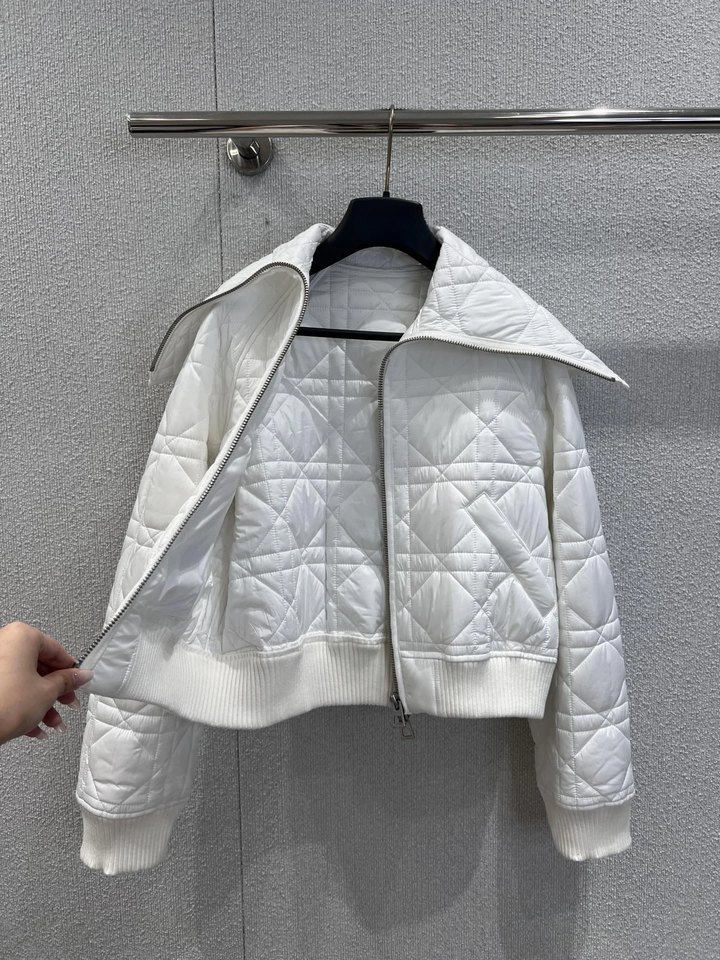 Ele Bee Embroidery Cotton Jaet with Zipper Large Collar Quilted Design Slimming Warmth Women's Faion Commute Wear