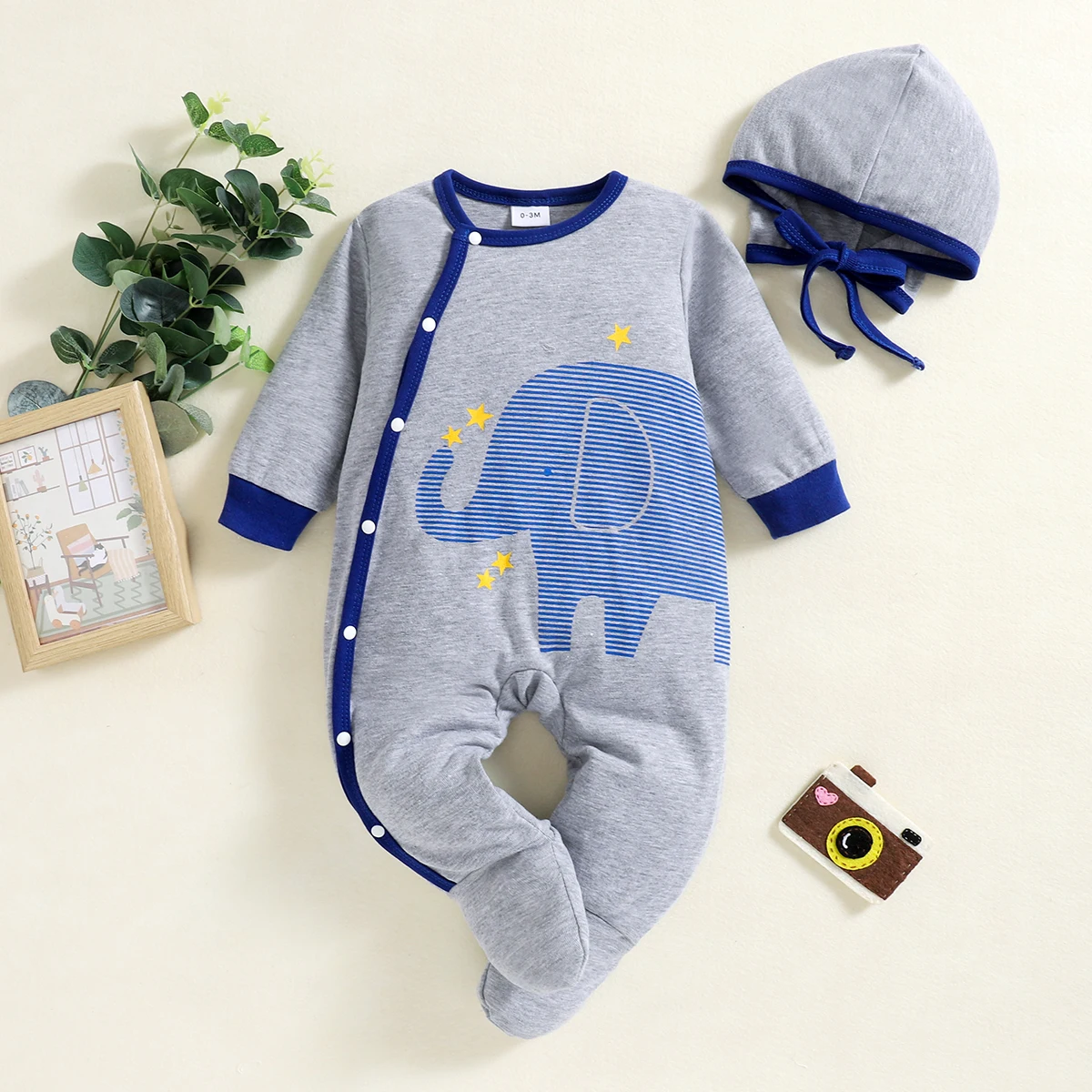 Gray-blue footed onesie with elephant print + hat for baby boys (suitable for autumn and winter)