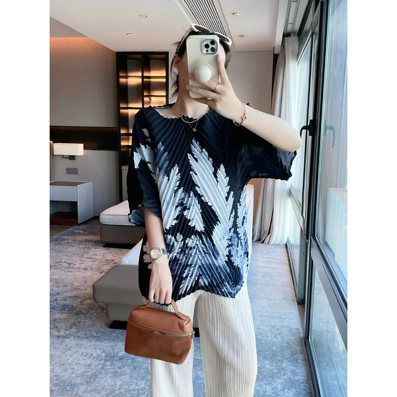 

Miyake Fold 2024 New Fashionable Irregular Printed Loose Top Summer Casual Versatile T-shirt for Women