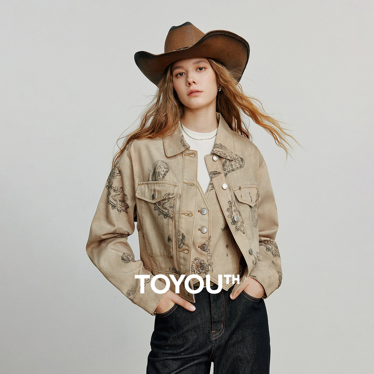 

TOYOUTH женская джинсовая куртка, осень 2021, новинка из чистого хлопка с 3D принтом и отложным воротником, короткая верхняя одежда в стиле ретро, пальто