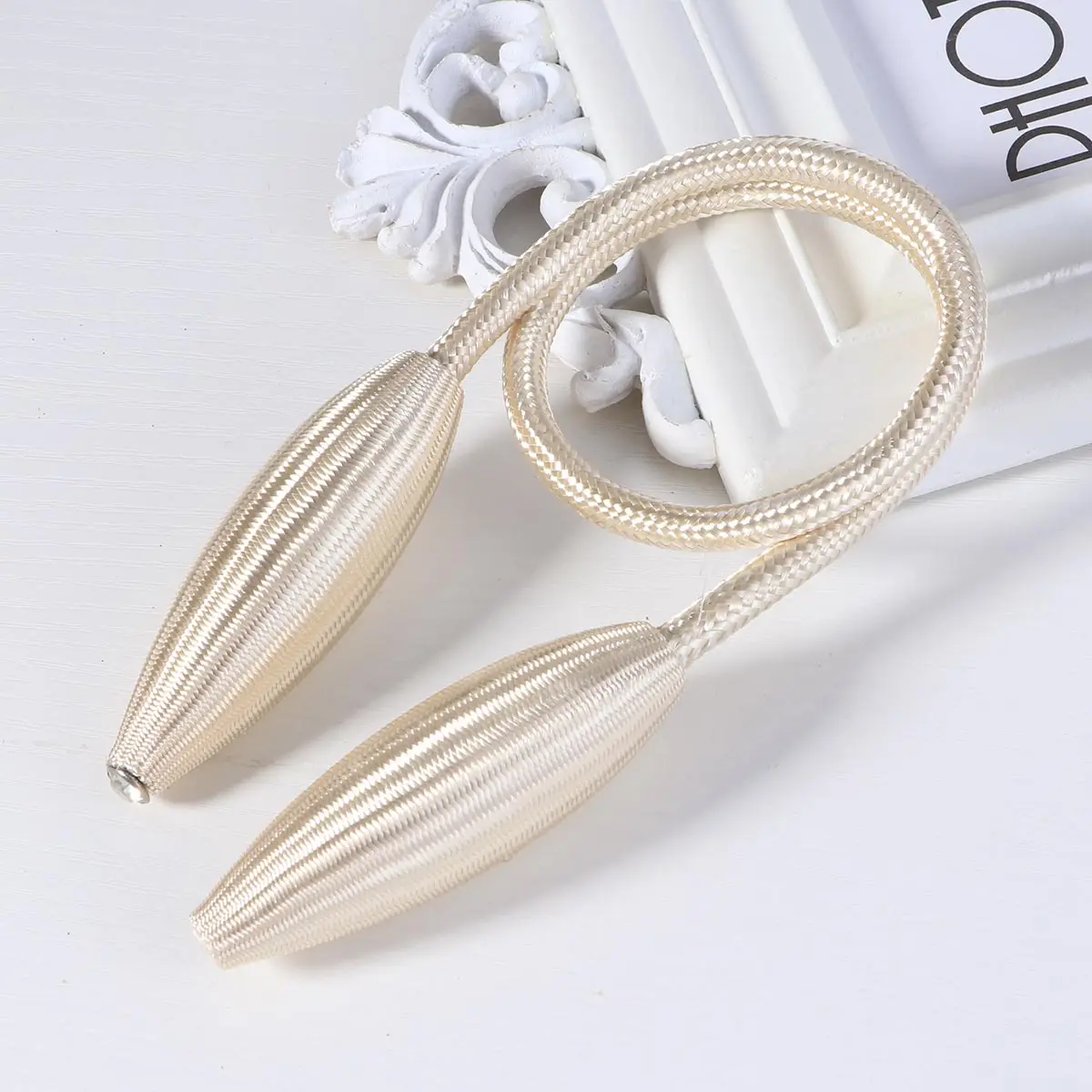 

2 Pcs No Punching Curtain Buckle Window Beaded Tiebacks Random Modeling Holdbacks