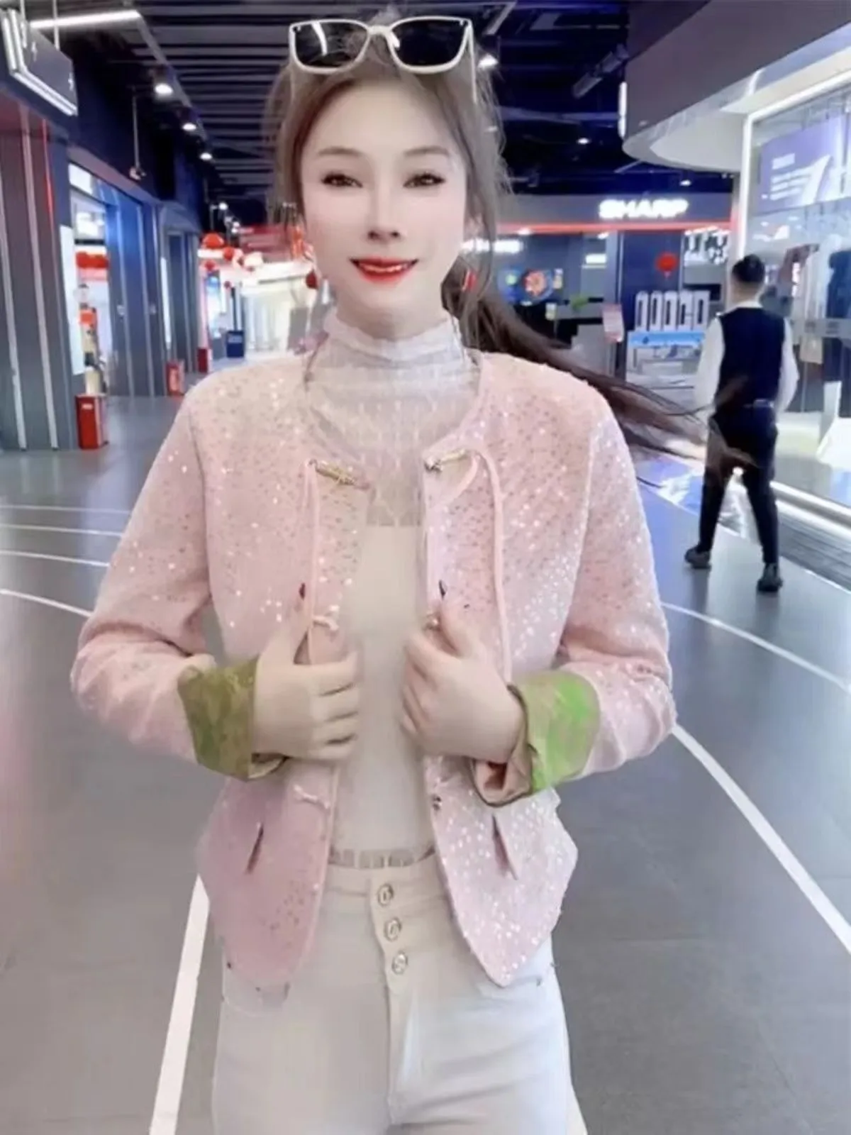 

New Chinese Sle Embroidered Button Women's Jaet Spring 2026 Faion Ele Heavy Sequin Top Youth Ladies ort Coat