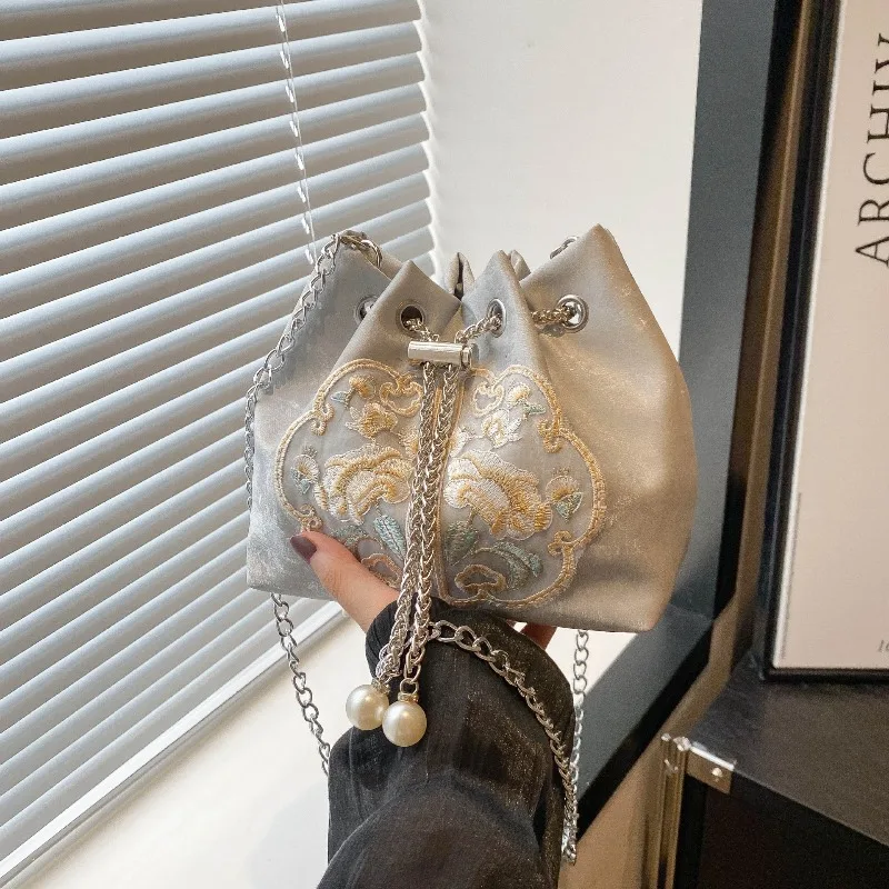 

Женская сумка через плечо с цепочкой в китайском стиле, модная мягкая сумка-ведро с вышивкой и завязками, повседневная плиссированная сумка для вечеринок, кроссбоди