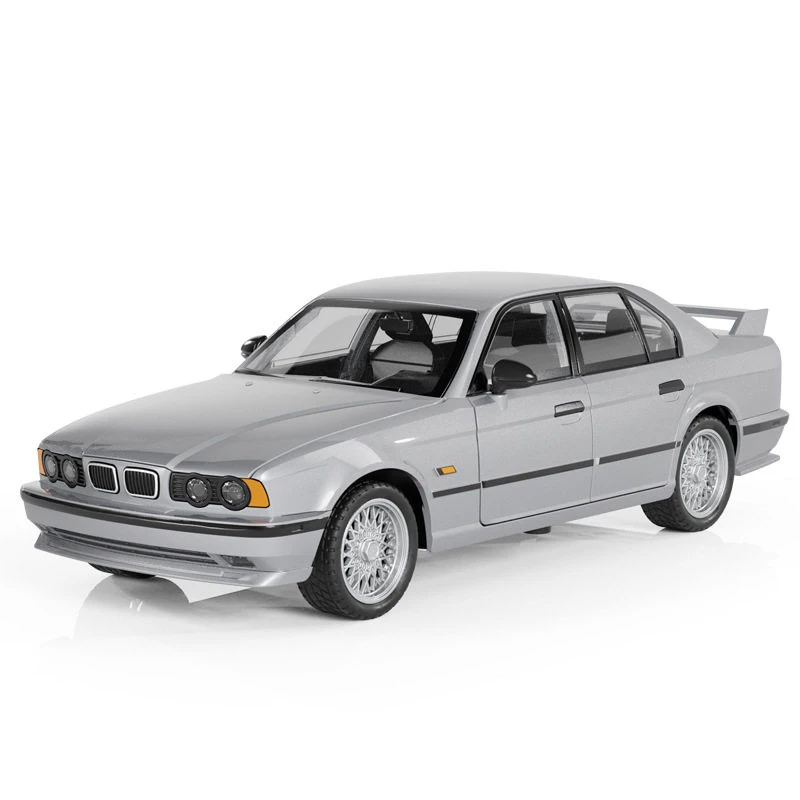 Legierung Druckguss-Automodell 1:24 mit simulierten Innendetails M5 Sportwagen Spielzeug Sammlerstück Ornament Geschenk für Jungen